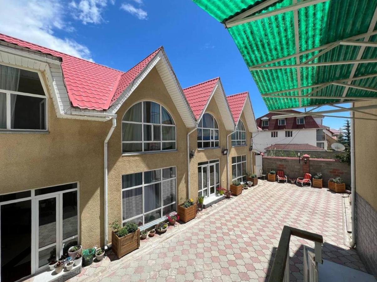 Tan Nuru Guest House Гостевой Дом Тан Нуру 촐폰아타 외부 사진